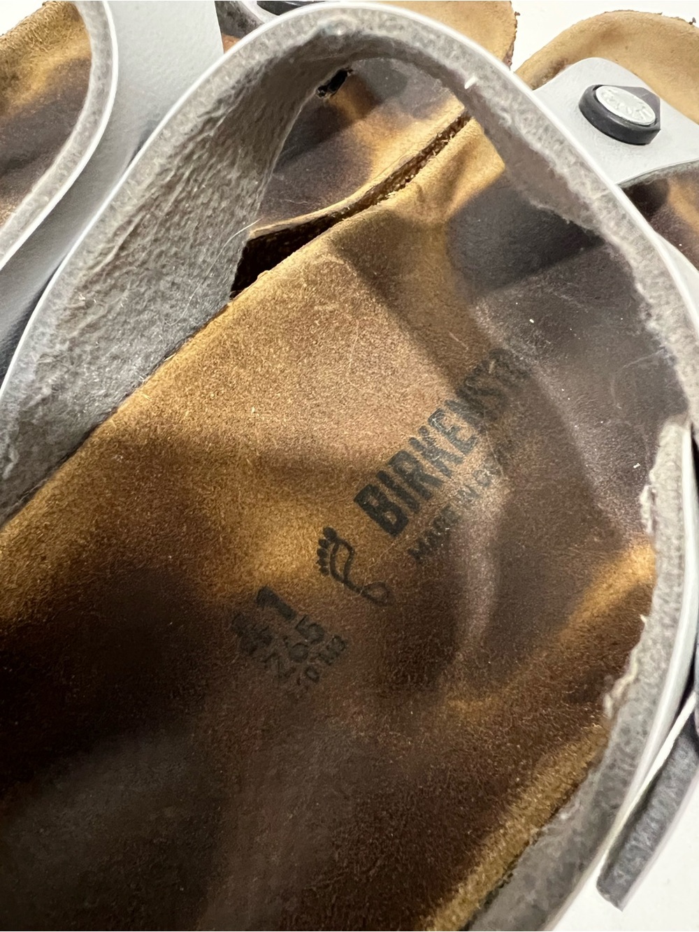 Birkenstock Metallic Silver Gizeh Footbed Sandals size 41 or U.S. women’s 10 - Picture 8 of 11
